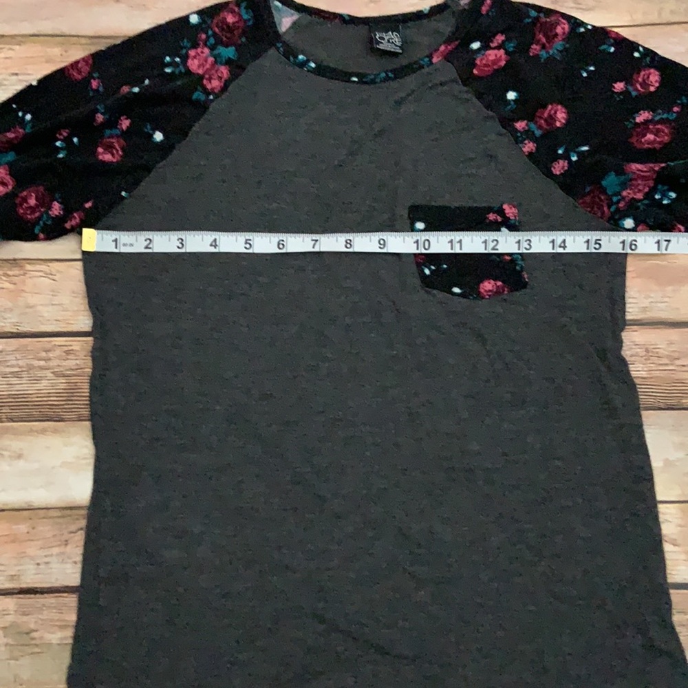 Empyre Raglan Tee - Picture 3 of 6